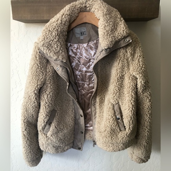 Kut from the Kloth|Tan Teddy jacket with front pockets•••Perfect for fall/winter - Picture 2 of 15